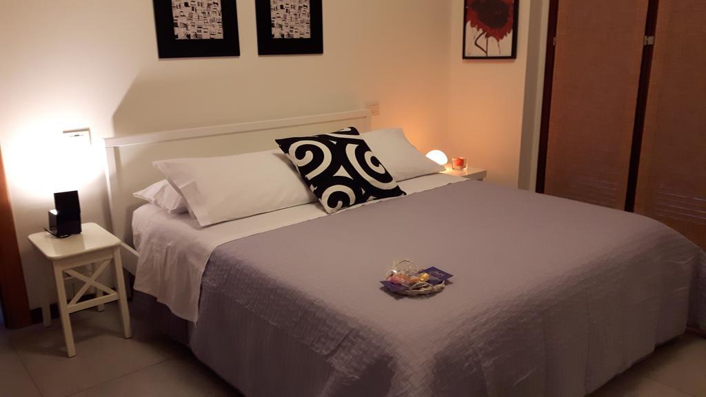 B&B Douglas House Варезе Екстериор снимка